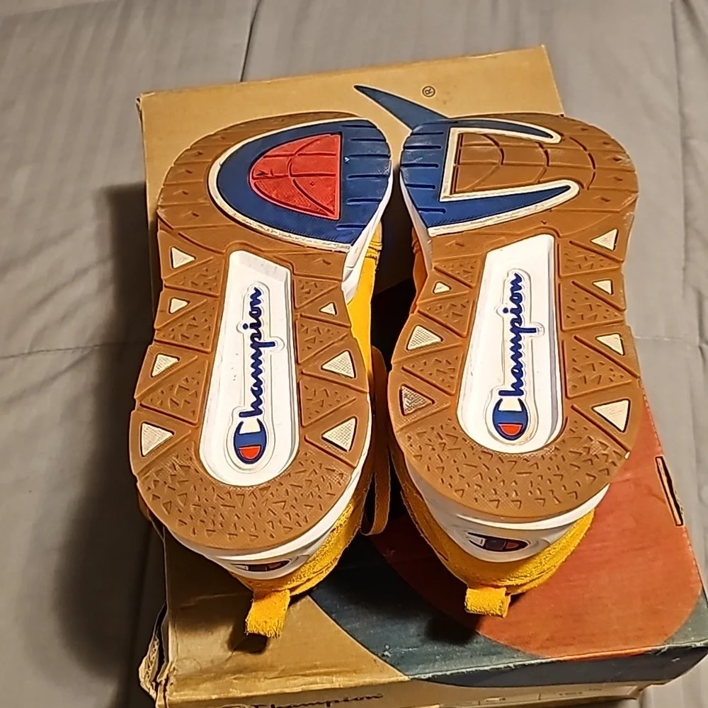 Champion shoes - Picture 9 of 9